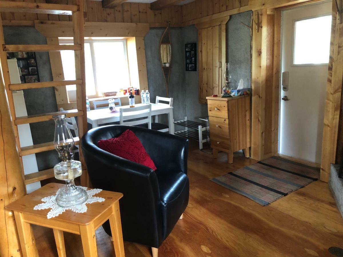 Bed and Breakfast Vines And Puppies Hideaway Jade City Экстерьер фото